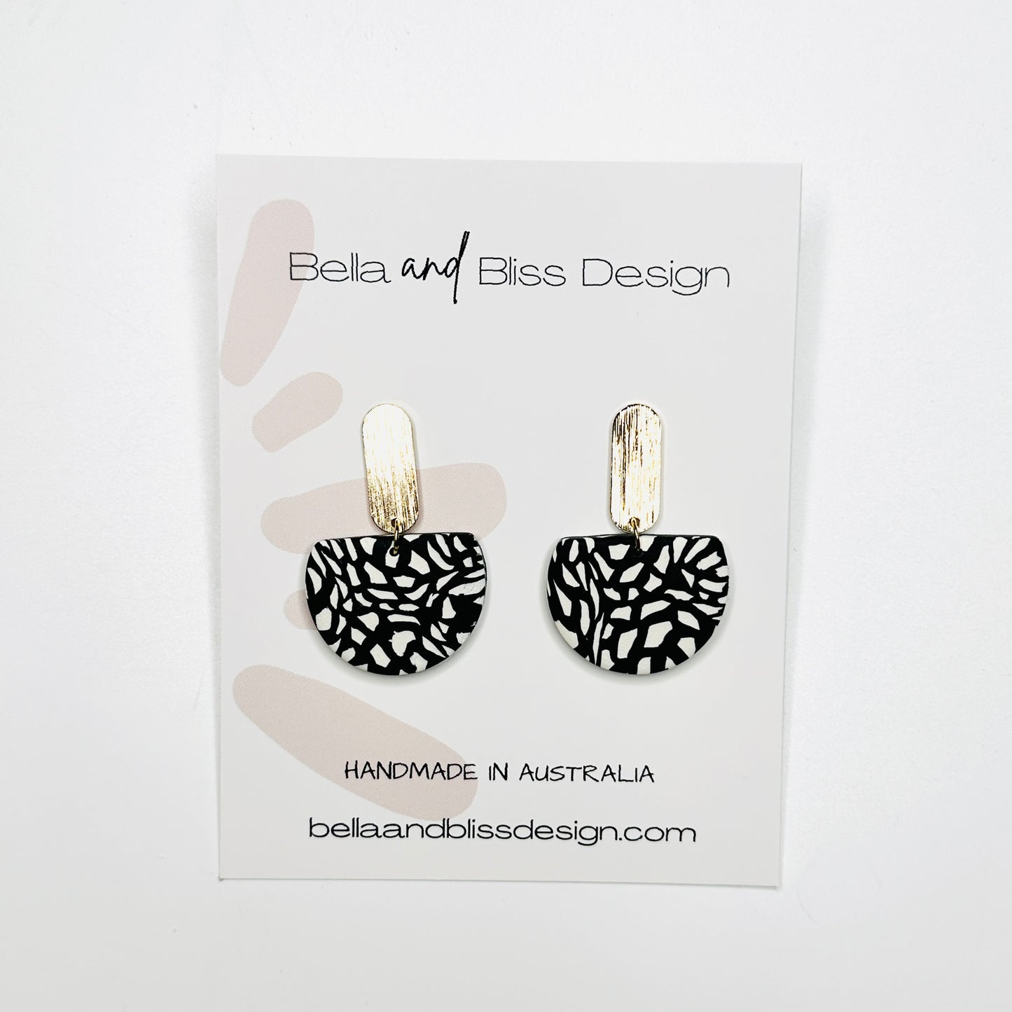 Quinn // Black and Ivory // Clay Dangle Earrings