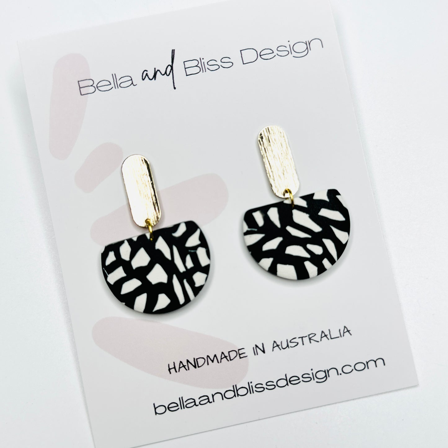 Quinn // Black and Ivory // Clay Dangle Earrings