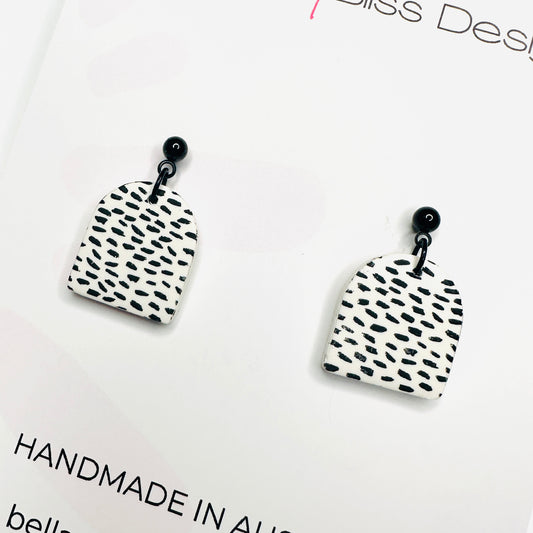 Arch // Monochrome Dots // White and Black